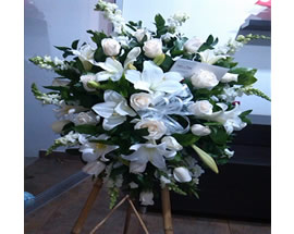 Producto flores CORONA FUNEBRE ESTRELLA